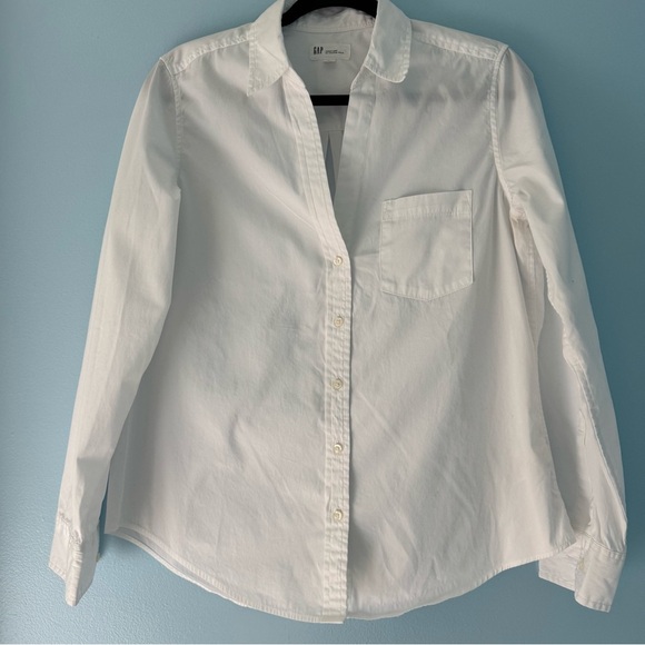 GAP Tops - GAP White 100% Cotton Long Sleeve Prefect Shirt Size Medium
